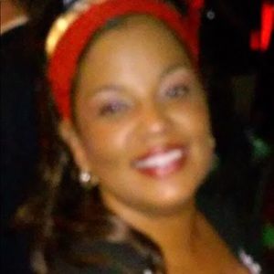 Meet your Posher, Roxanne